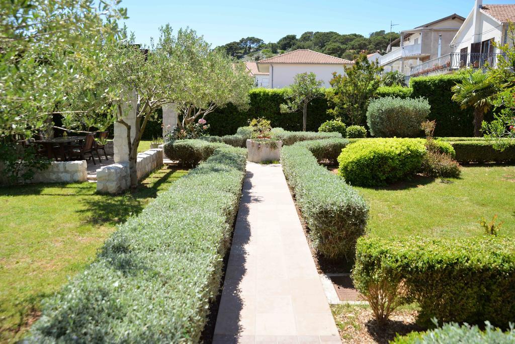 Apartments 5M Tisno Luaran gambar