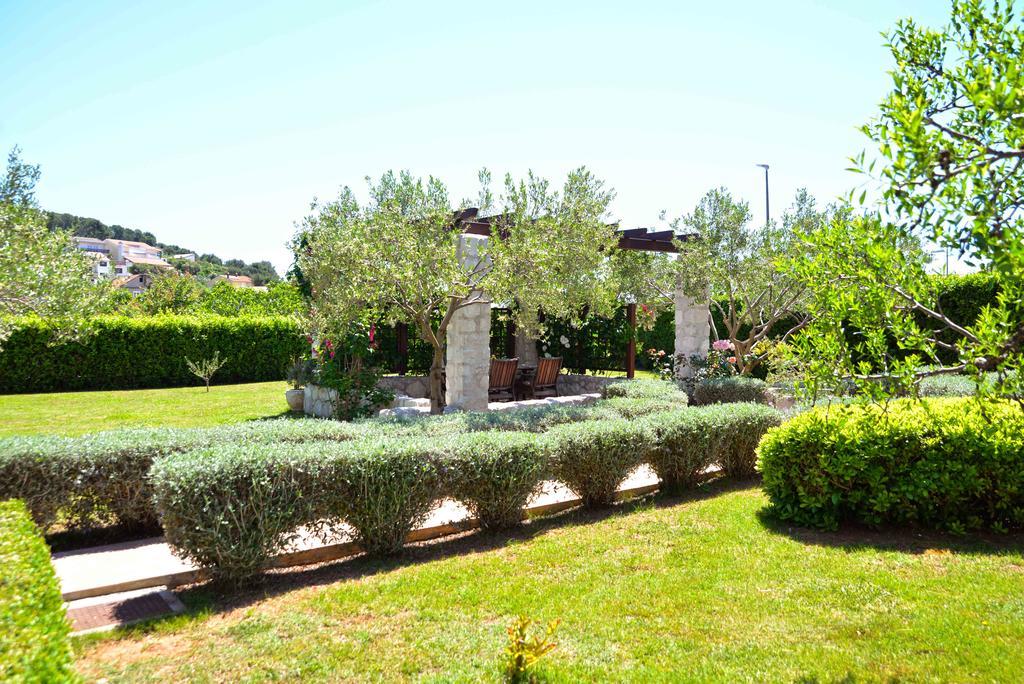 Apartments 5M Tisno Luaran gambar